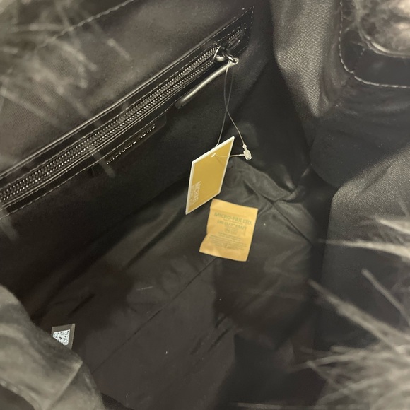 MICHAEL MICHAEL KORS Quinn Medium Flap Faux Fur Backpack
Black 
NWT - Picture 16 of 16